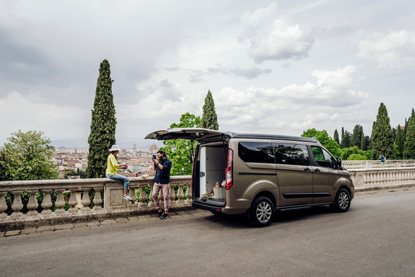 Kosmo Camper Van